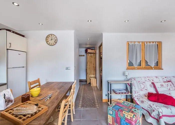 Daire Renove Au Centre De 1650, Acces Direct Aux Pistes - Fr-1-563-59 Courchevel