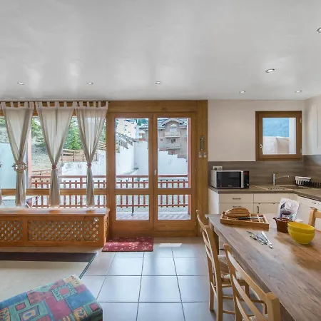 Apartment Renove, Au Pied, En Plein Centre De Moriond - Fr-1-563-59