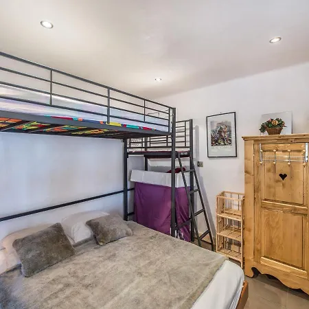 Renove, Au Pied, En Plein Centre De Moriond - Fr-1-563-59 Apartment *